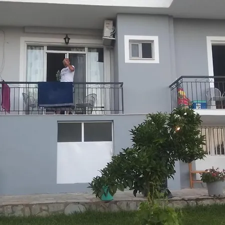 Zodiac Appartments 2 Апарт-отель Нидри